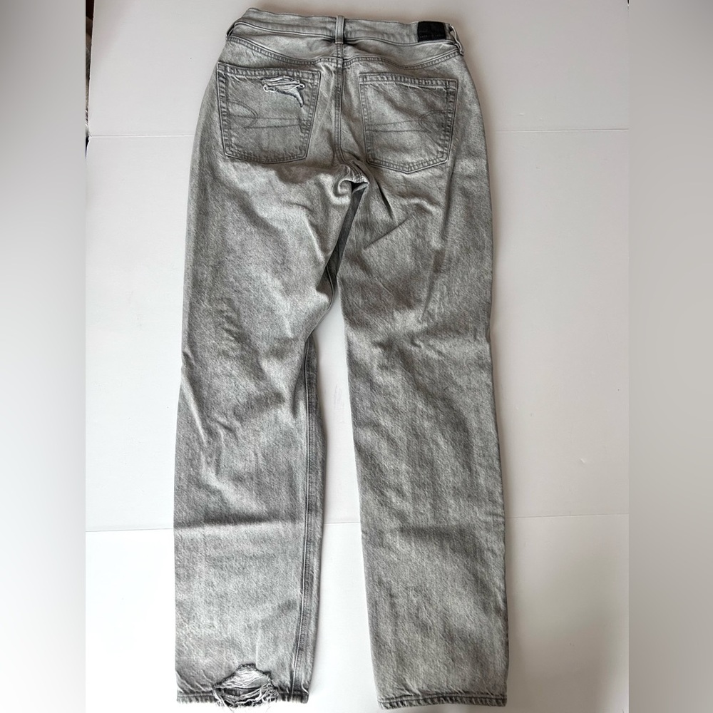 🍒(A461) Women’s American Eagle Jeans. Light Gray Distressed Wash. Size: 6 Long - Picture 4 of 15